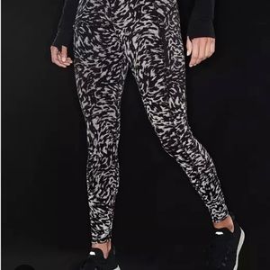 Athleta Reflective Rainier in Lynx, XS